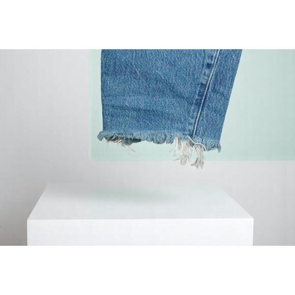 Levi's Women's Premium Wedgie Icon Fit Jeans size 31 - Picture 3 of 9